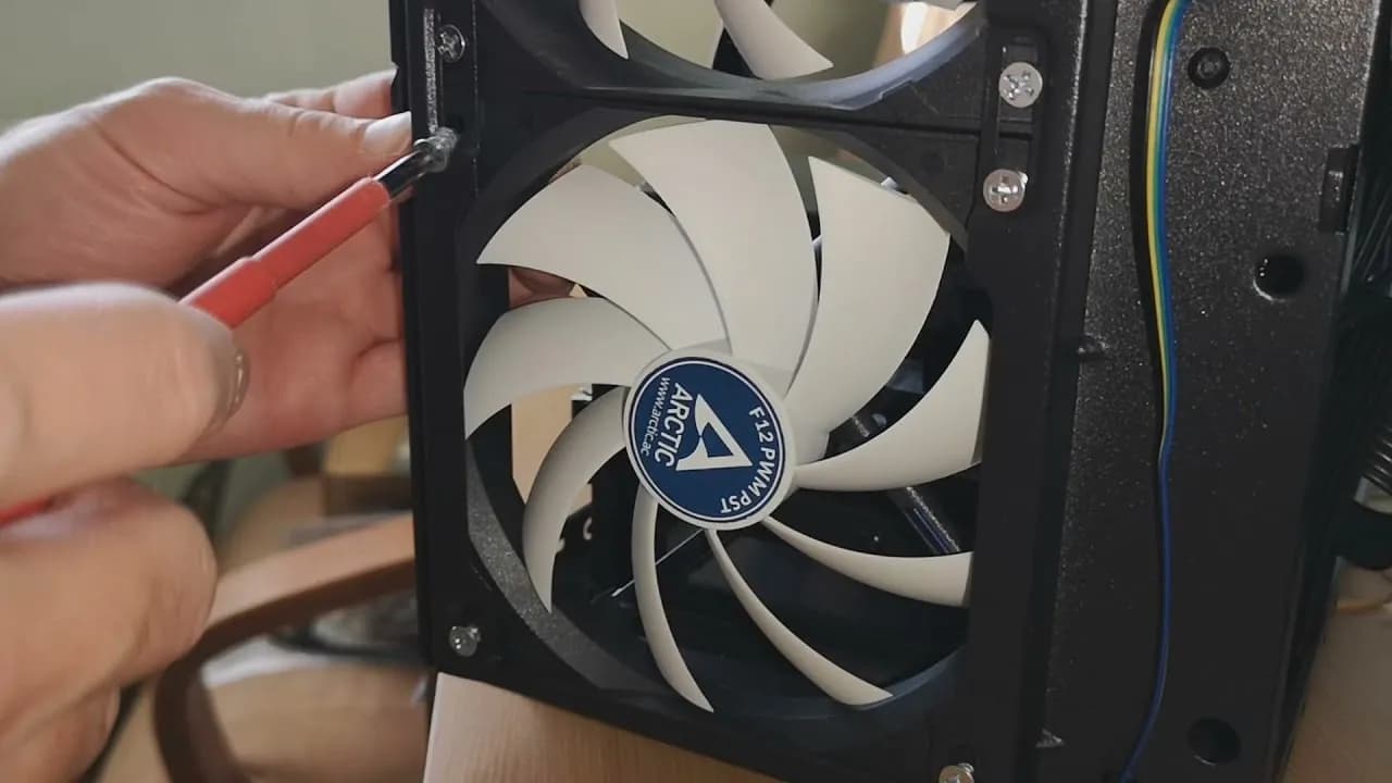 Jak montować wentylatory w obudowie: 9 kluczowych wskazówek