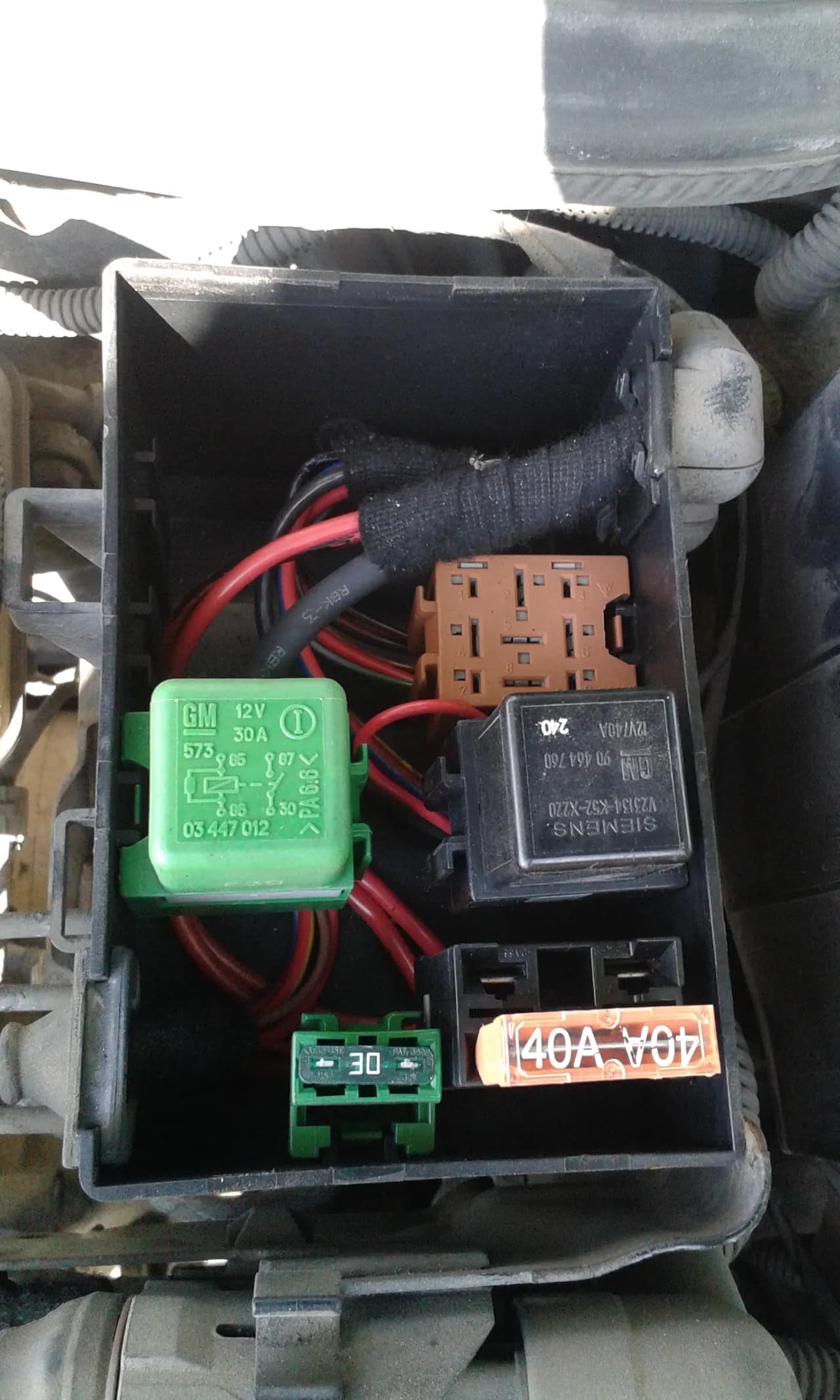 Dlaczego wentylator się kręci po wyłączeniu? Zaskakujący powód ruchu silnika