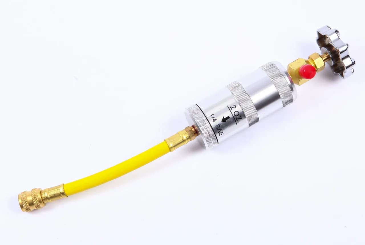 Jak prawidłowo używać dozownika oleju do klimatyzacji - poradnik